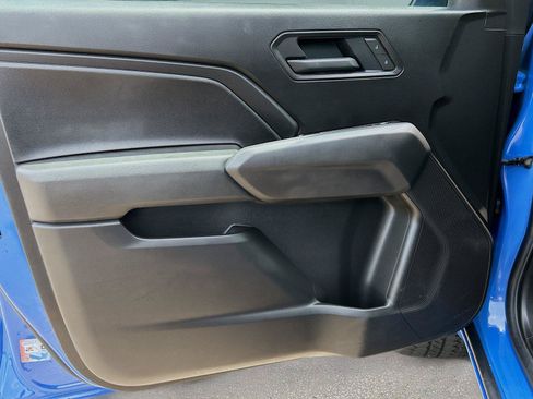 Used 2025 Chevrolet Colorado Trail Boss AWD/4WD image 21