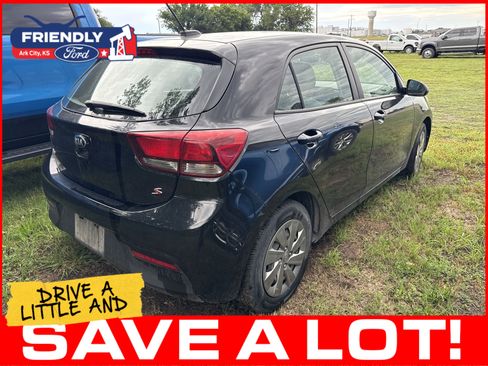 Used 2019 Kia Rio S FWD image 3