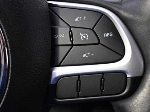 Used 2018 Jeep Compass Latitude w/ Popular Equipment Group image 37