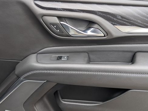 Used 2023 GMC Yukon XL Denali image 25