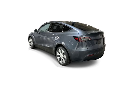 Certified 2023 Tesla Model Y AWD image 4