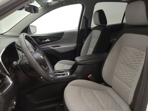 Used 2020 Chevrolet Equinox LT image 17