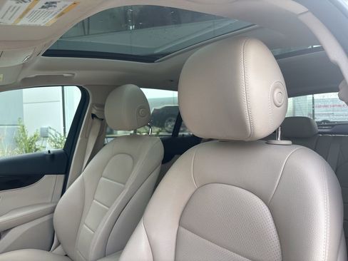 Used 2022 Mercedes-Benz GLC 300 w/ Premium Package Lite image 51