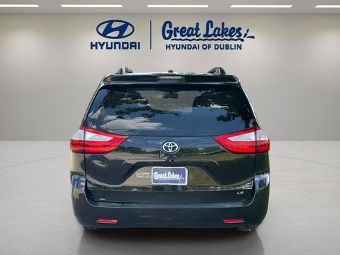Used 2016 Toyota Sienna LE FWD image 4