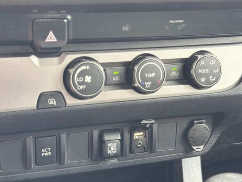 Used 2019 Toyota Tacoma SR5 image 23