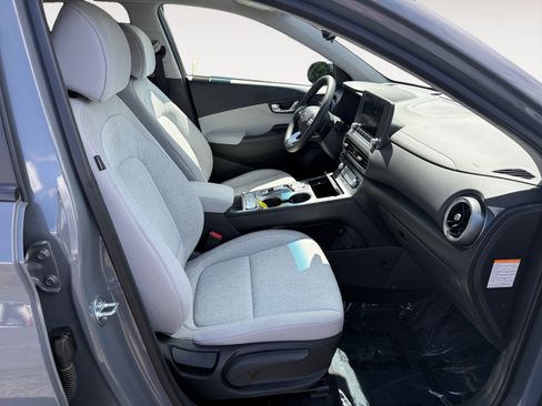Certified 2023 Hyundai Kona SE image 19