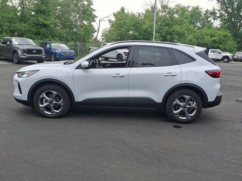 Certified 2025 Ford Escape ST-Line Select AWD/4WD image 7