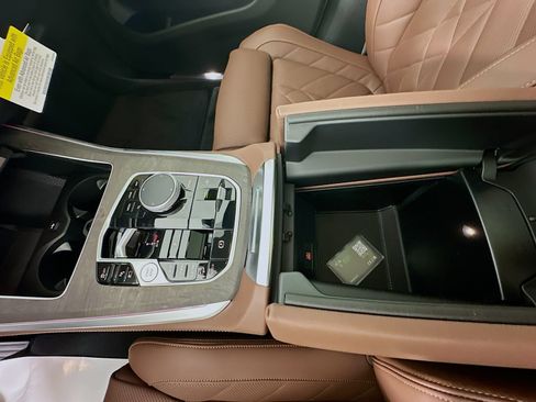 New 2026 BMW X5 xDrive50e w/ Premium Package AWD/4WD image 29