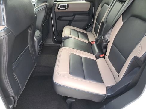 Used 2024 Ford Bronco Wildtrak image 14