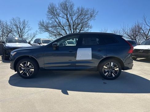 New 2026 Volvo XC60 B5 Plus w/ Protection Package Premier AWD/4WD image 4