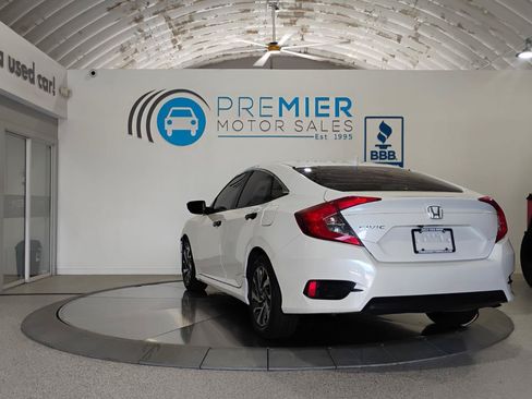 Used 2017 Honda Civic EX image 3