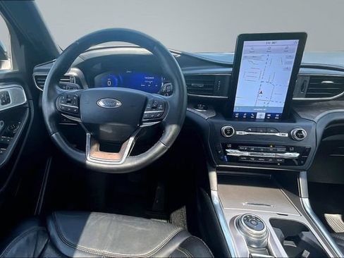 Used 2020 Ford Explorer Platinum w/ Premium Technology Package AWD/4WD image 8