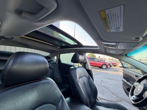 Used 2018 Kia Optima SX FWD image 21