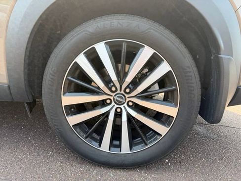 Used 2024 Nissan Pathfinder Platinum AWD/4WD image 20