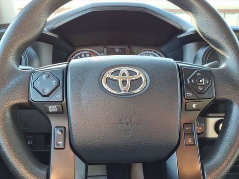 Used 2020 Toyota Tacoma SR image 17
