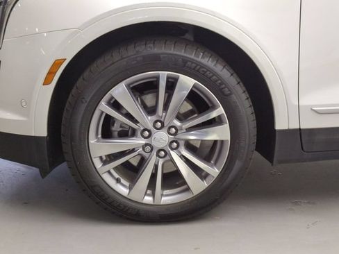 Certified 2024 Cadillac XT5 Premium Luxury w/ Technology Package AWD/4WD image 29