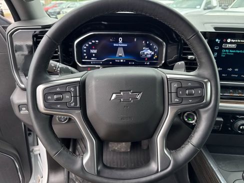 Used 2025 Chevrolet Silverado 1500 LT Trail Boss w/ Convenience Package II AWD/4WD image 8