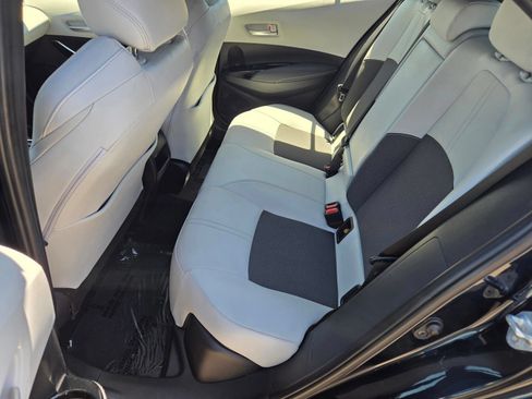 Used 2022 Toyota Corolla XSE FWD image 11