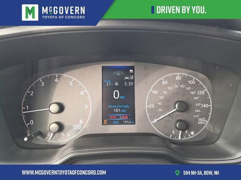 Used 2025 Toyota Corolla SE image 15