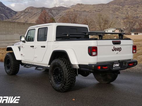 Used 2022 Jeep Gladiator Rubicon w/ Trailer Tow Package image 8