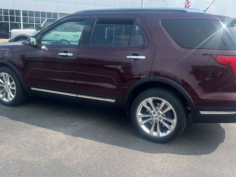 Used 2018 Ford Explorer Limited w/ Equipment Group 301A AWD/4WD image 11