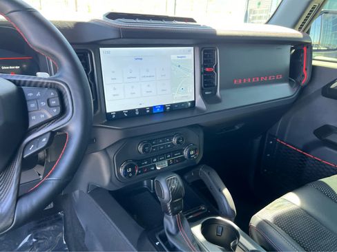 Used 2025 Ford Bronco Raptor AWD/4WD image 31