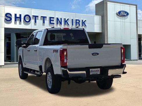 New 2026 Ford F250 XLT w/ FX4 Off-Road Package image 6