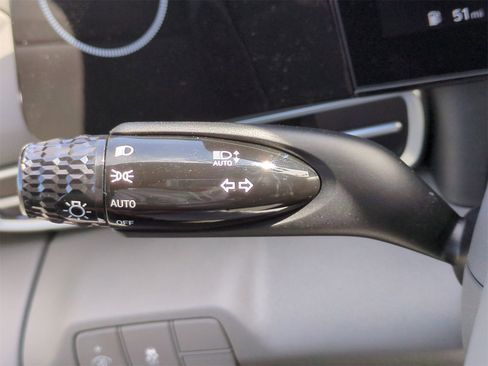 New 2025 Hyundai Elantra SEL w/ Cargo Package image 32