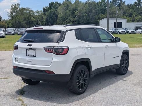 New 2026 Jeep Compass Latitude AWD/4WD image 3