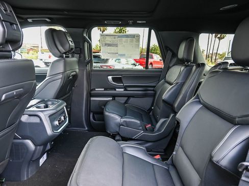 New 2026 Ford Expedition Platinum w/ Stealth Appearance Package image 9