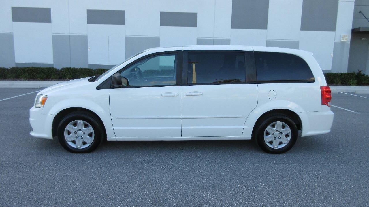 Used 2012 Dodge Grand Caravan SE FWD image 3