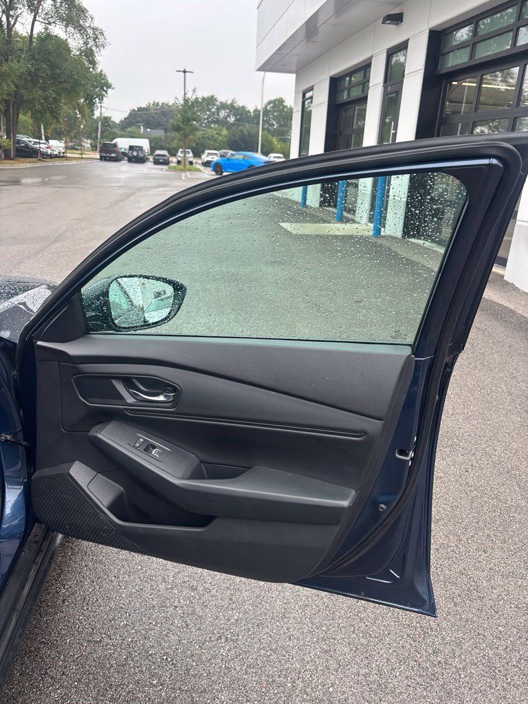 Certified 2024 Honda Accord EX image 9