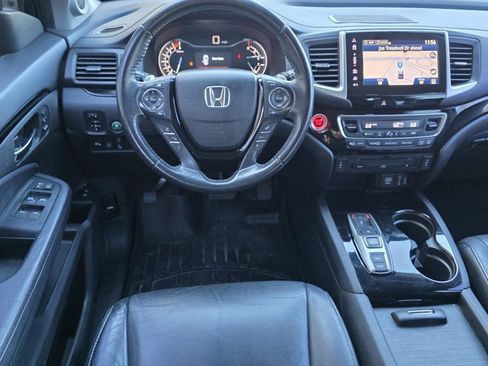 Used 2017 Honda Pilot Touring image 14