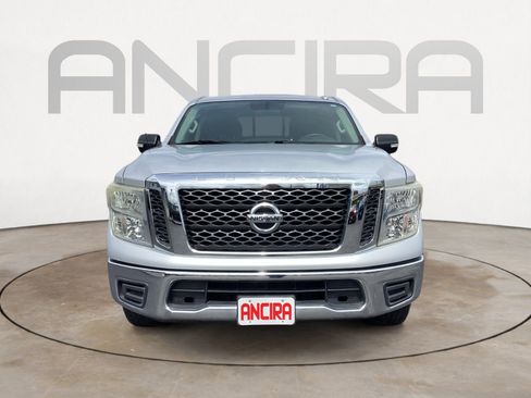 Used 2017 Nissan Titan SV RWD image 8
