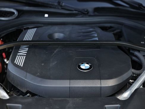 Used 2023 BMW 740i w/ Parking Assistance Package RWD image 30