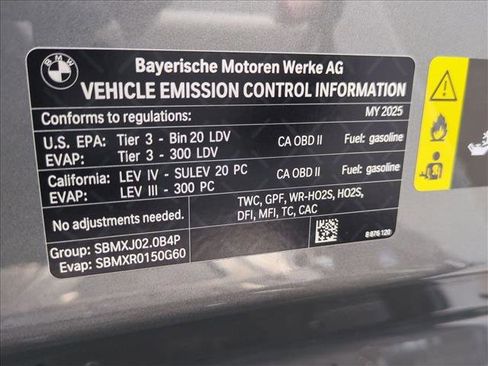 Certified 2025 BMW 330i Sedan w/ Premium Package image 27