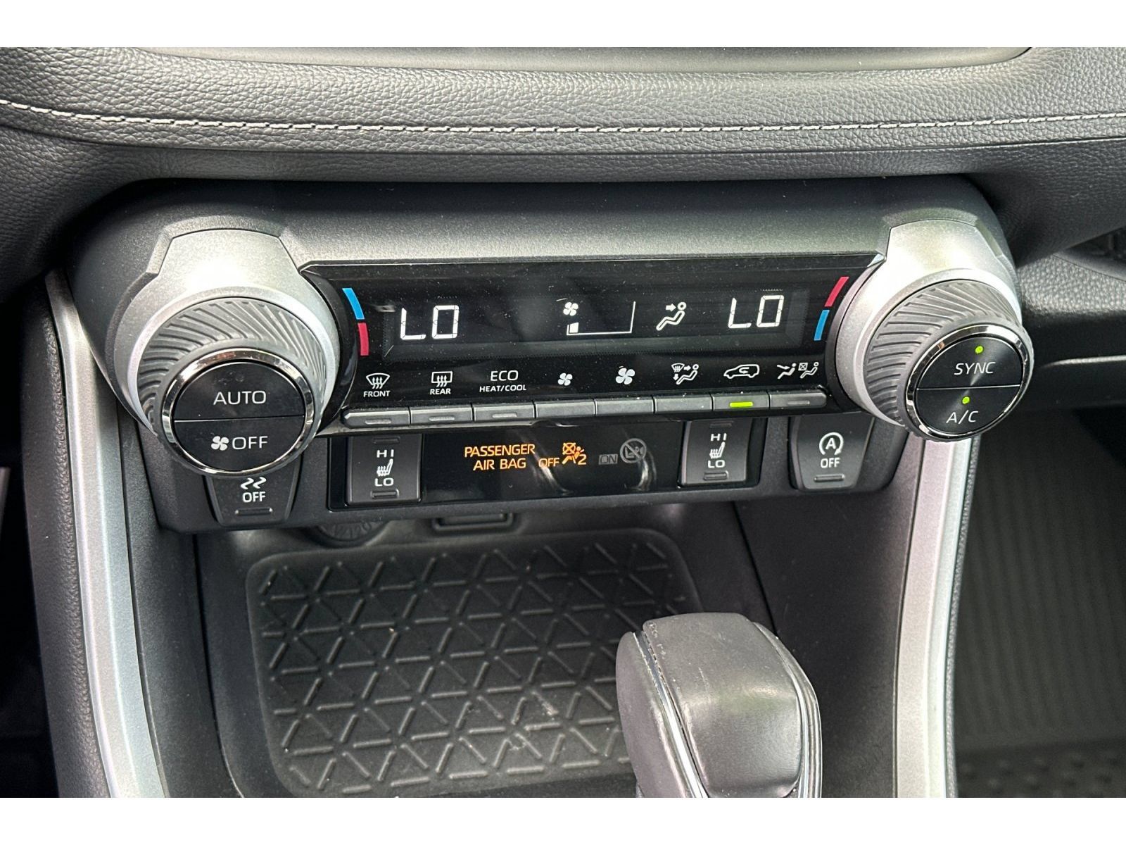 Used 2022 Toyota RAV4 XLE Premium FWD image 23