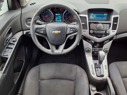 Used 2016 Chevrolet Cruze LT image 5