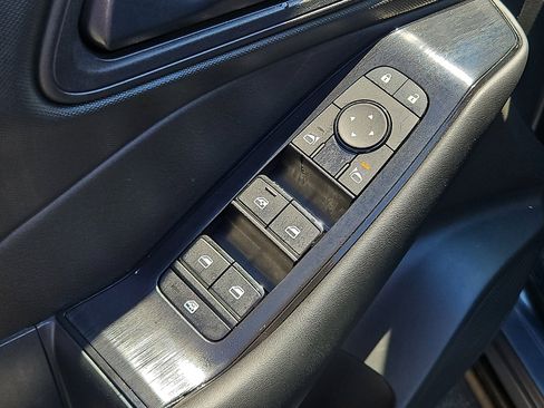 Certified 2025 Nissan Rogue S image 25