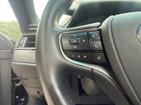 Used 2023 Lexus ES 350 w/ Premium Package FWD image 18