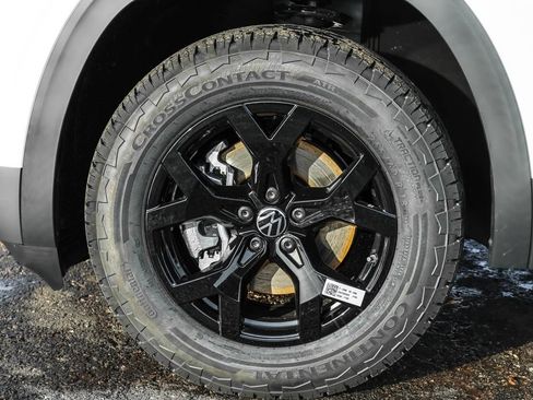 New 2026 Volkswagen Atlas Peak Edition AWD/4WD image 24