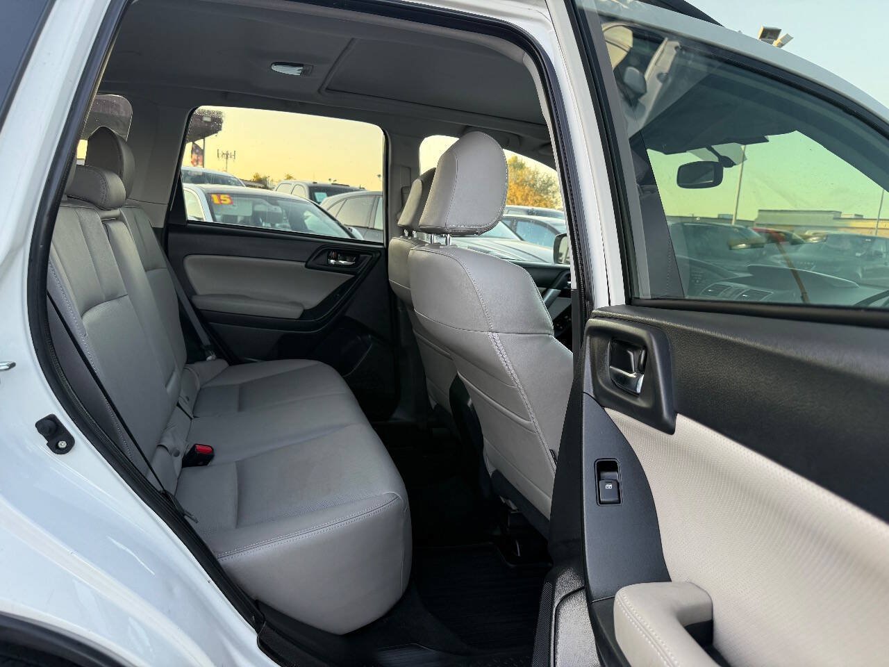 Used 2016 Subaru Forester 2.5i Limited AWD/4WD image 11