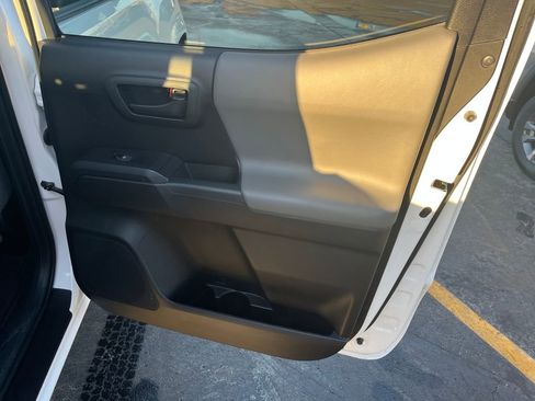 Used 2021 Toyota Tacoma SR5 image 17