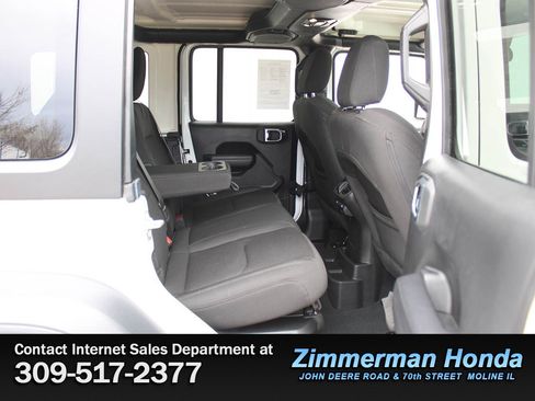 Used 2023 Jeep Wrangler Unlimited w/ Cold Weather Group image 8