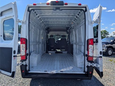 Used 2023 RAM ProMaster 2500 FWD image 13