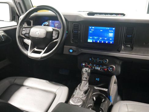 Certified 2023 Ford Bronco Black Diamond w/ Sasquatch Package image 18