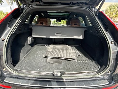 Used 2023 Volvo XC60 B5 Plus w/ Protection Package Premier image 29