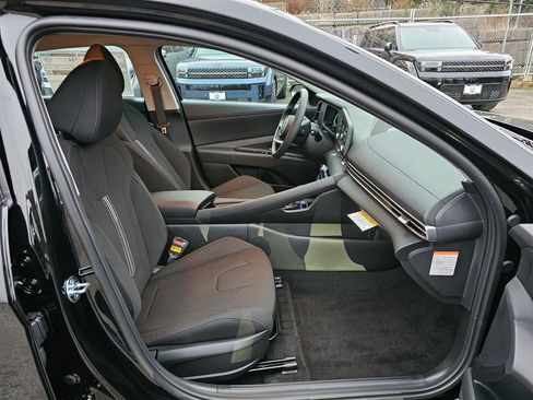 New 2026 Hyundai Elantra Blue image 11