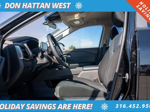 Used 2023 Nissan Rogue SV image 3