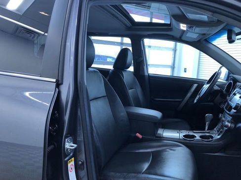 Used 2013 Toyota Highlander SE image 15